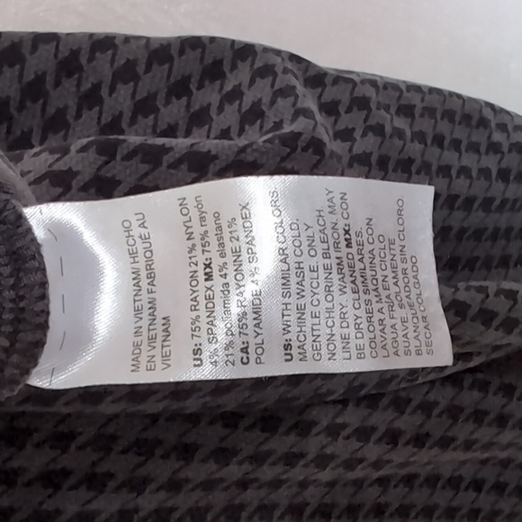 Chicos Black Grey Houndstooth Pull-On Ponte Pant Size 3 - US16 - Picture 5 of 5